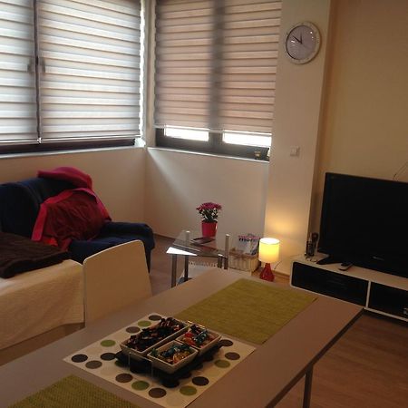 Dea'S Studio Apartment SJJ Chambre photo