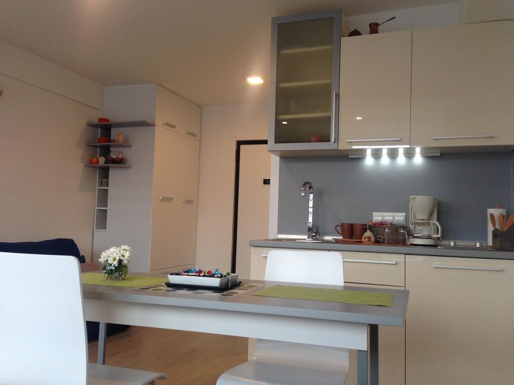 Dea'S Studio Apartment SJJ Chambre photo