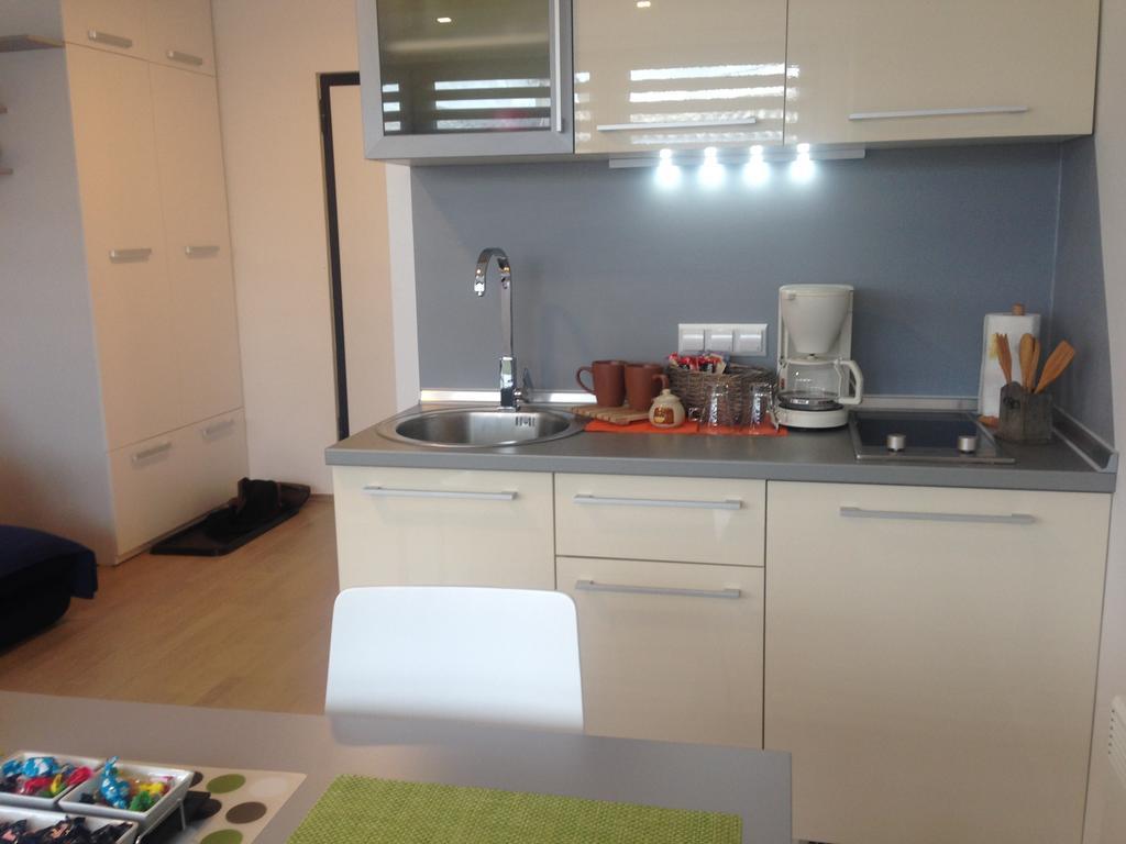 Dea'S Studio Apartment SJJ Chambre photo