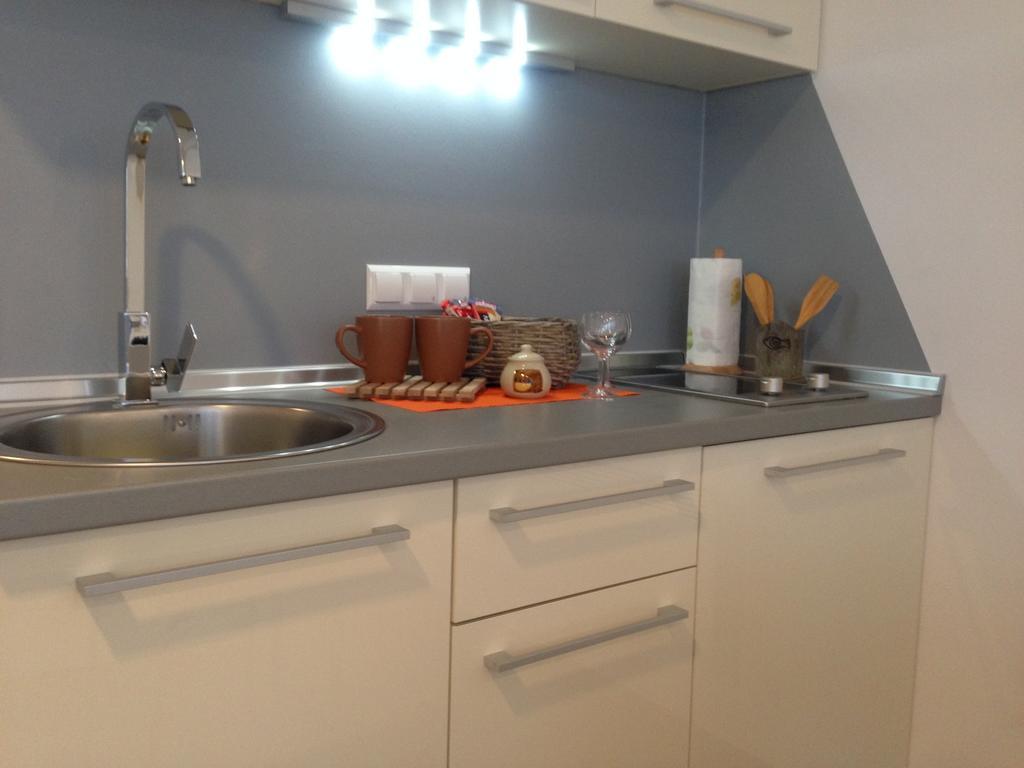 Dea'S Studio Apartment SJJ Chambre photo