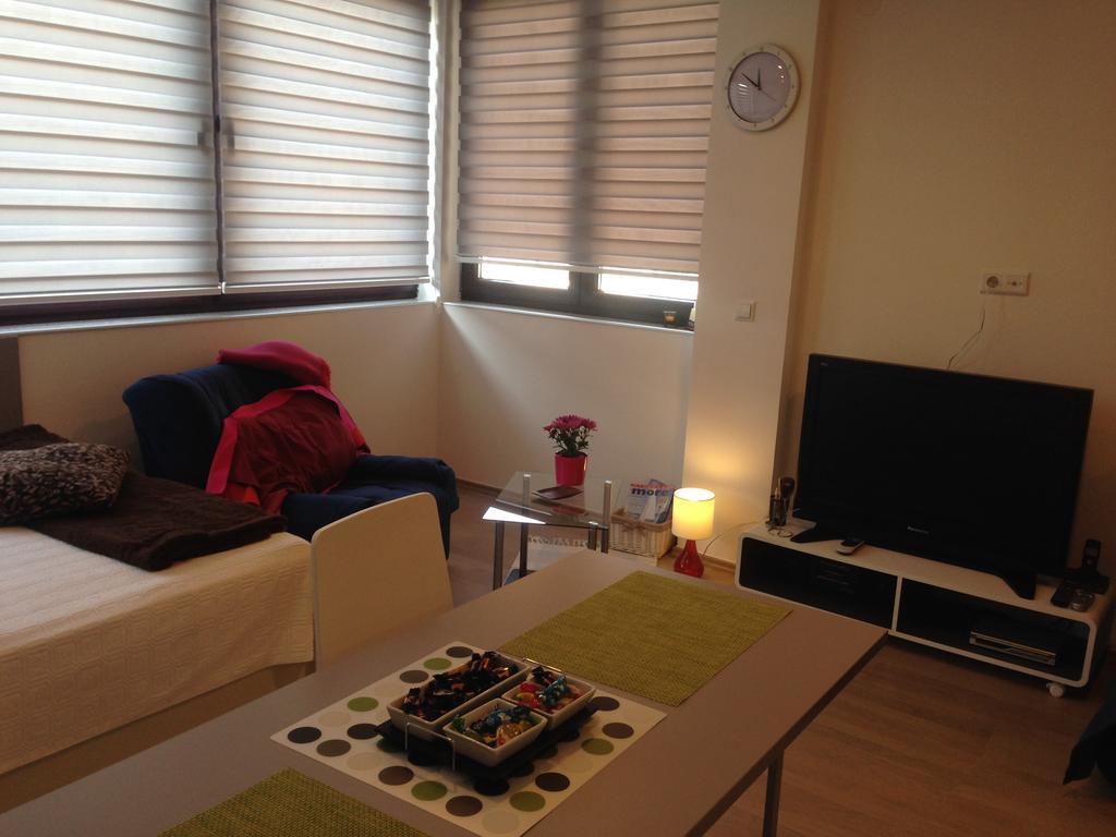 Dea'S Studio Apartment SJJ Chambre photo